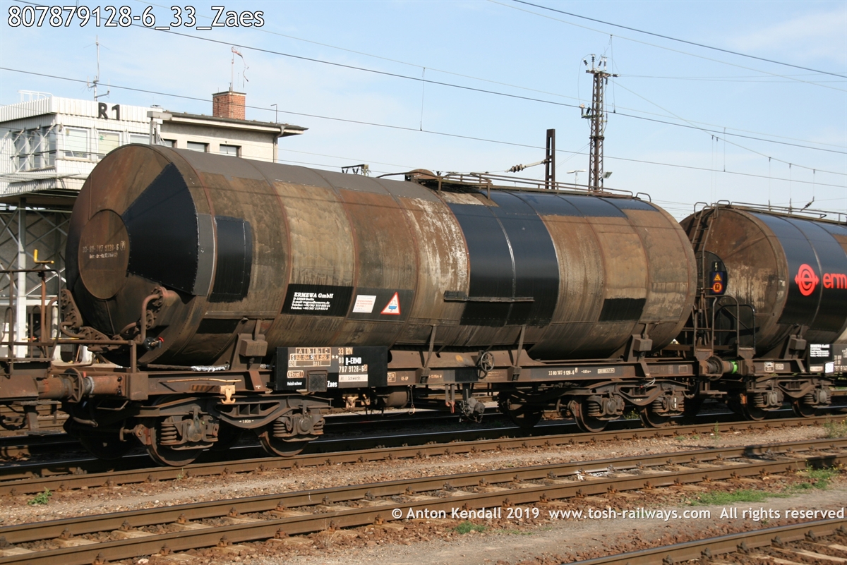 807879128-6_33_Zaes.jpg